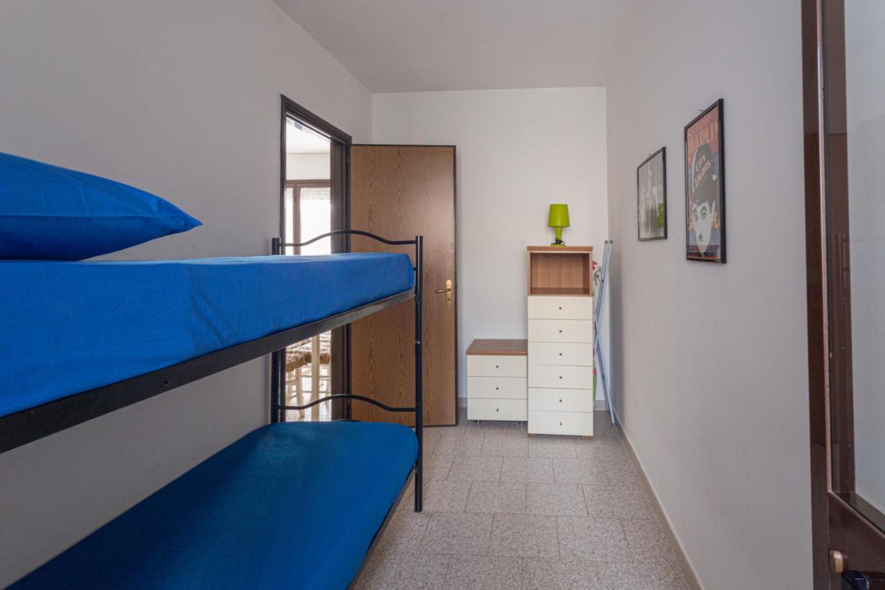 Appartamento A 150 M Dal Mare Climatizzato Con Bellissimo Patio Esterno Torre Pali Exterior foto